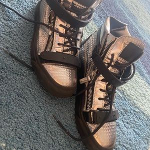 unisex Giuzzepe Zanotti